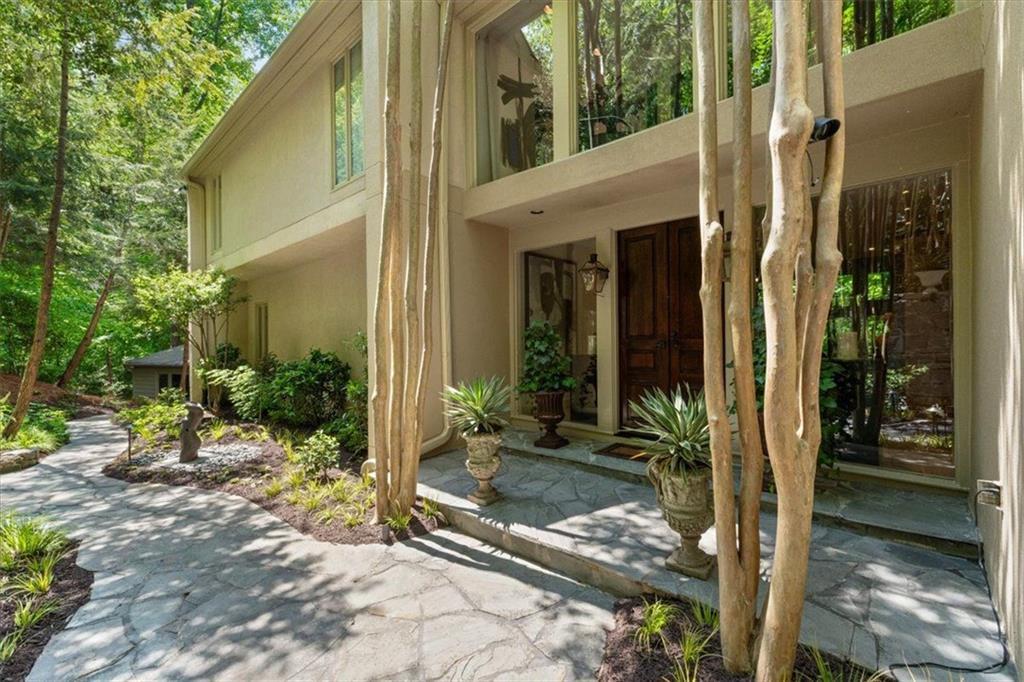 4040 Whitewater Creek Rd., Atlanta, GA 30327