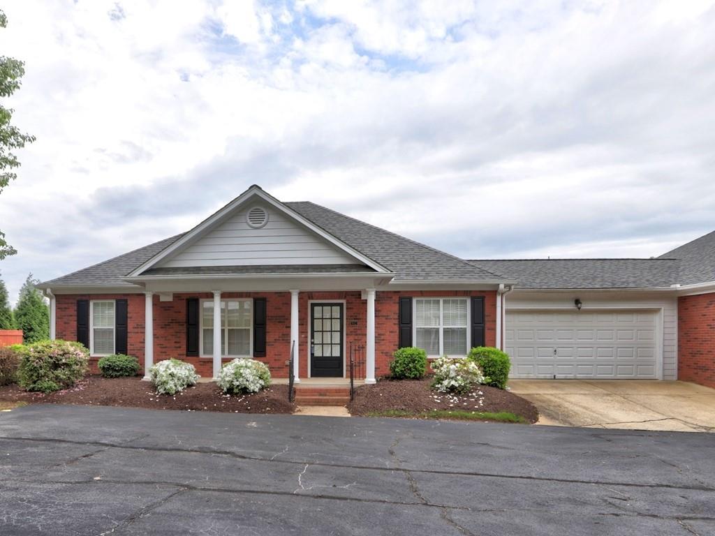 512 Courtyard Way, Woodstock, GA 30189