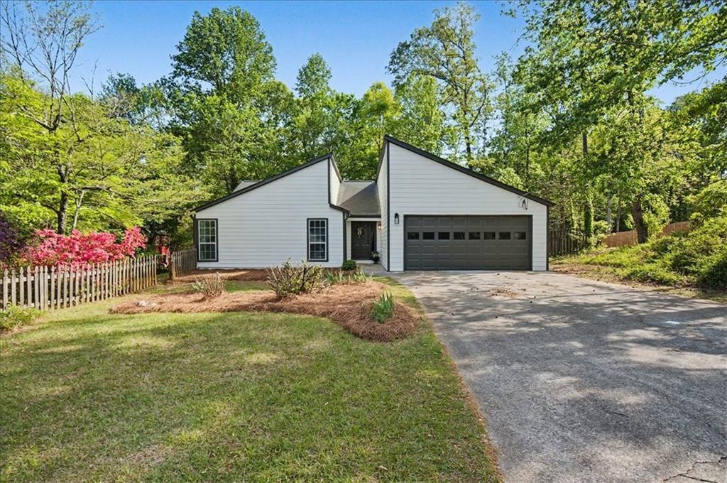 5985 Bayside Dr., Acworth, GA 30101