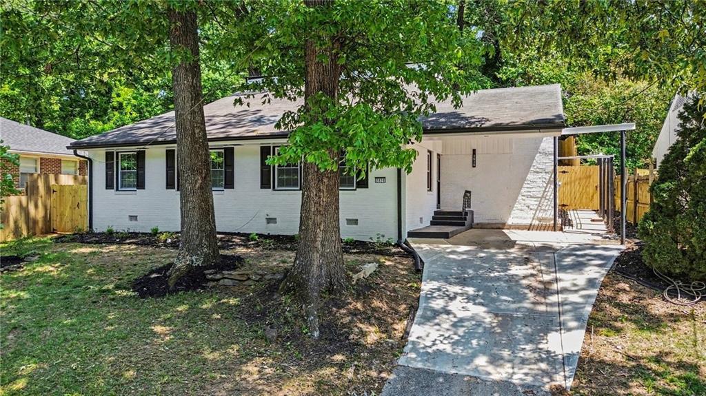 2828 Cloverhurst Dr., Atlanta, GA 30344
