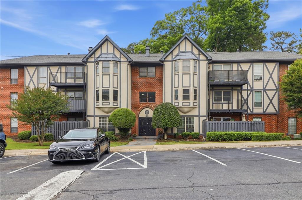 6851 Roswell Rd. #B13, Atlanta, GA 30328