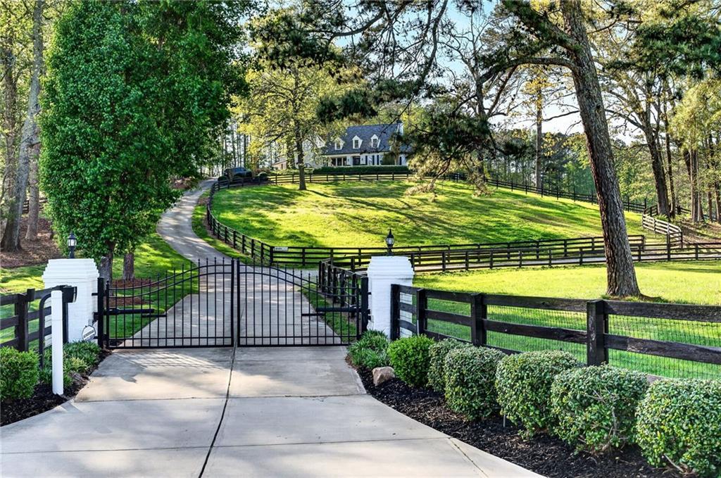 565 Old Lathemtown Road, Canton, GA 30115