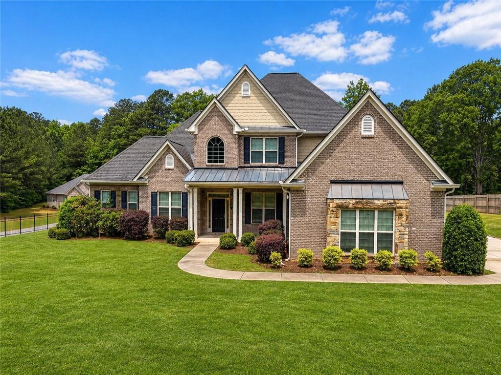 125 Trustin Lake Dr., Fayetteville, GA 30214