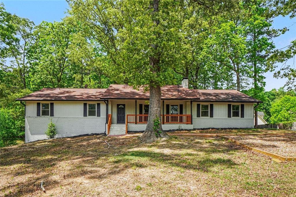 5865 Leah Ln., Powder Springs, GA 30127