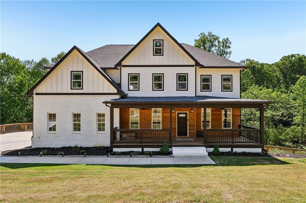 4214 Quail Creek Dr., Flowery Branch, GA 30542