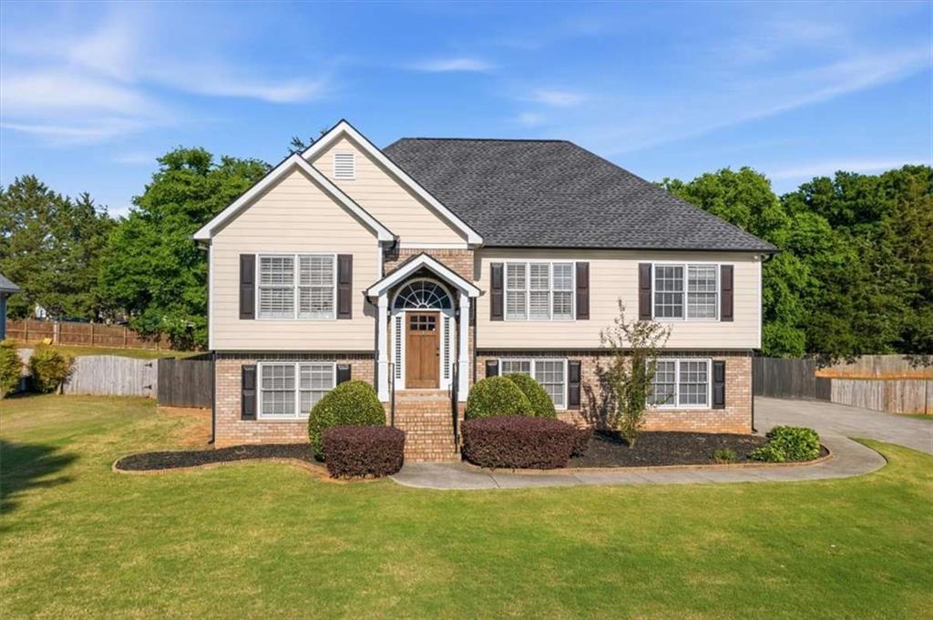 17 Colonial Cir., Cartersville, GA 30120