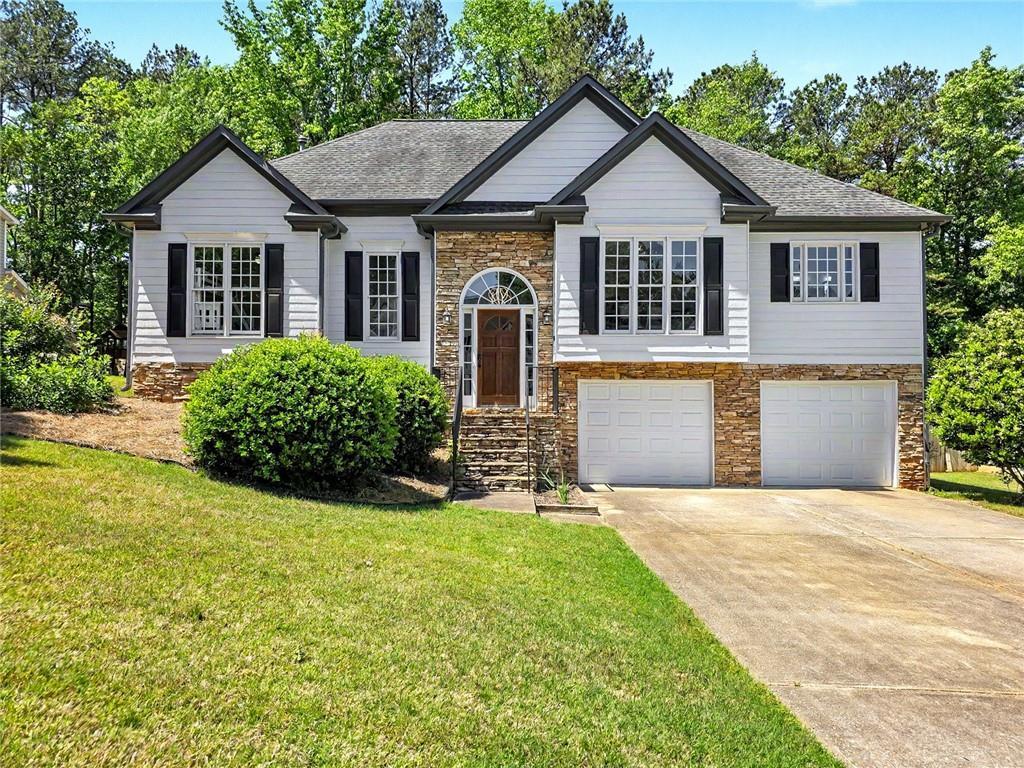 74 Crestview Ln., Dallas, GA 30157