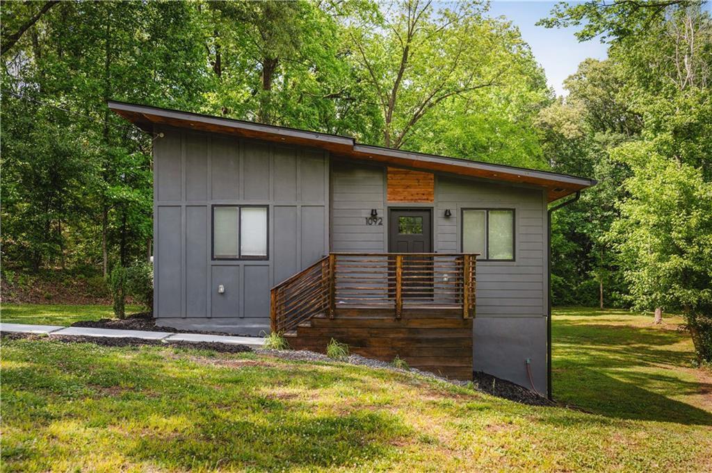 1092 Hillcrest Dr., Atlanta, GA 30316