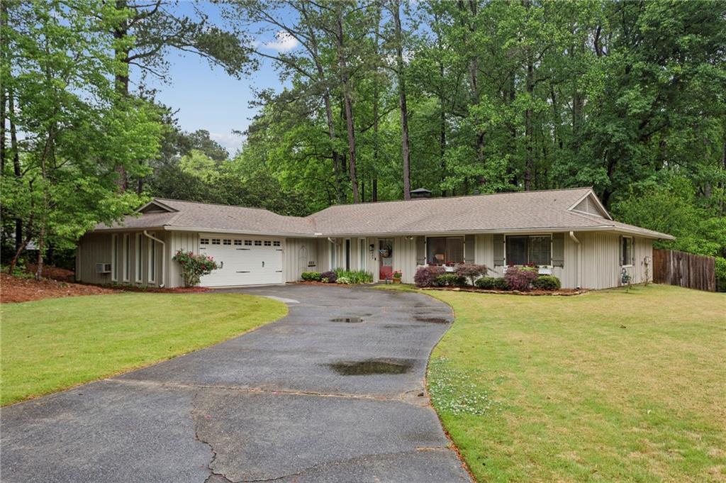 365 Briarwood Ct., Marietta, GA 30068