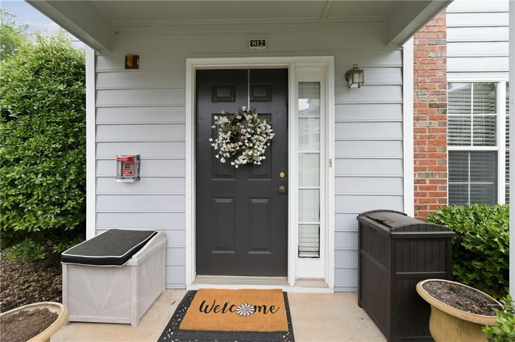 812 Vinings Forest Ln., Smyrna, GA 30080