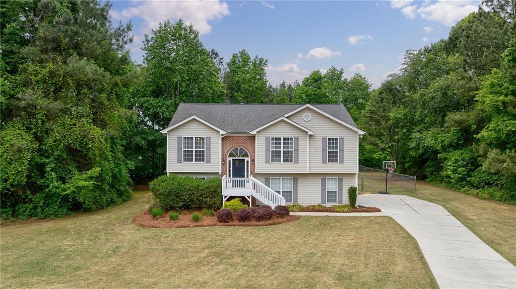 136 Silverstone Cir., Jefferson, GA 30549