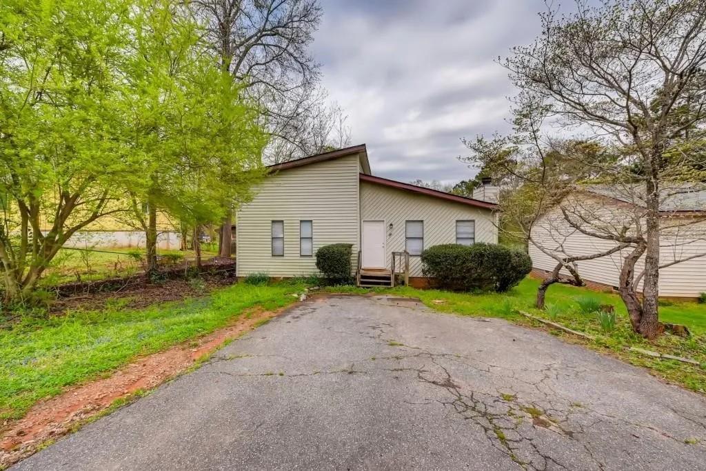 2120 Pinetree Dr., Cumming, GA 30041