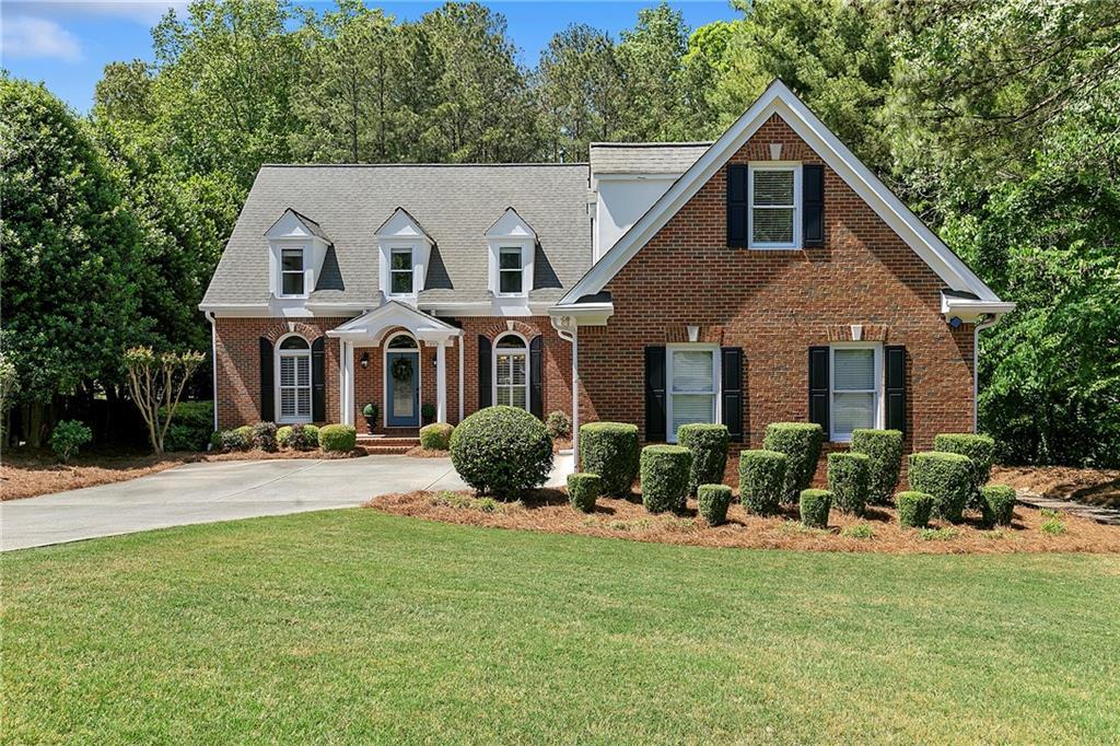 2135 Whittingham Ct., Roswell, GA 30075