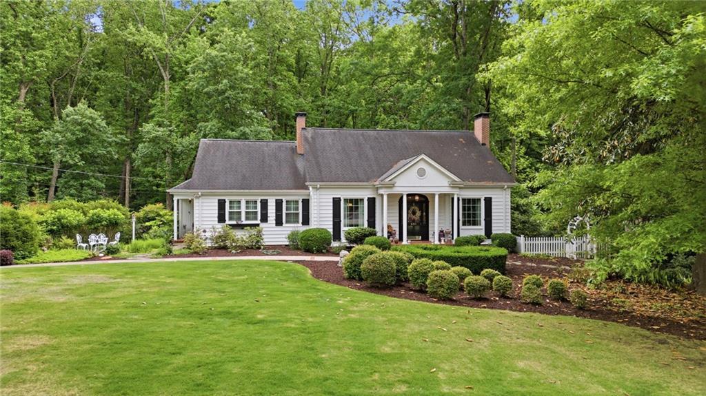 691 Dixon Dr., Gainesville, GA 30501