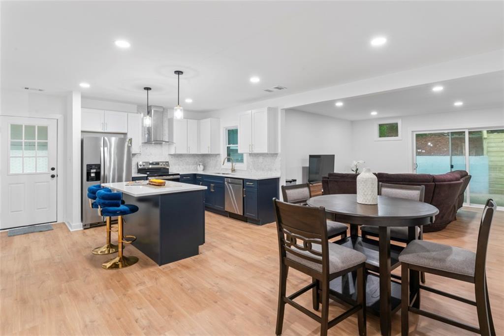 2200 Beecher Cir., Atlanta, GA 30311