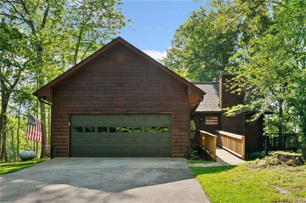 155 W Rock Creek Dr., Jasper, GA 30143