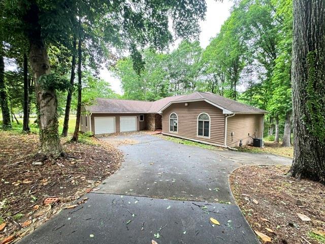 3245 W Anderson Dr., Lithia Springs, GA 30122