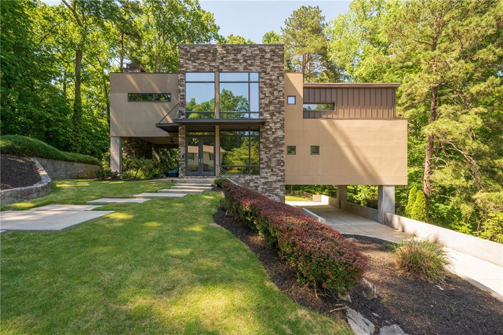 643 Larchmont Cir., Atlanta, GA 30318