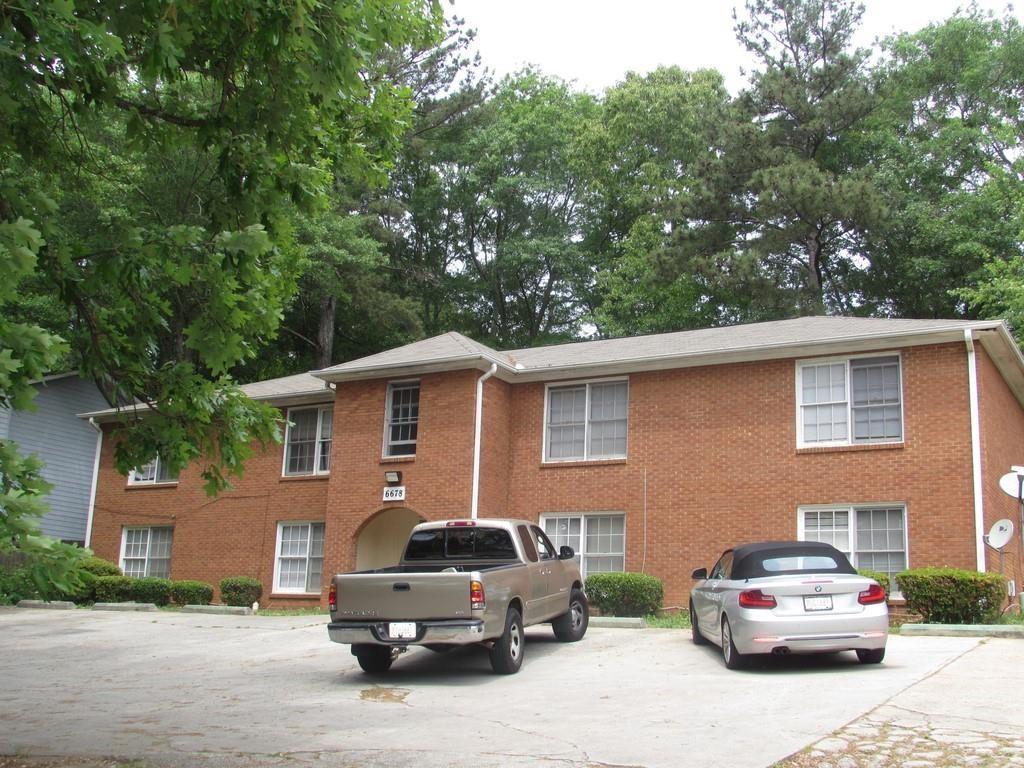 6678 Chupp Rd., Lithonia, GA 30058