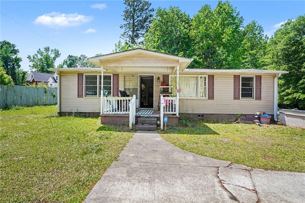 137 Taylor Rd., Jackson, GA 30233