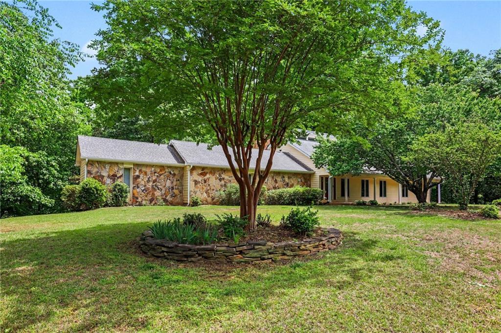 9270 Riverclub Pkwy., Duluth, GA 30097