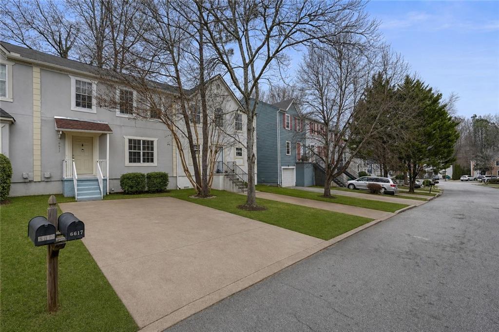 6617 Meadow Green Cir., Peachtree Corners, GA 30092
