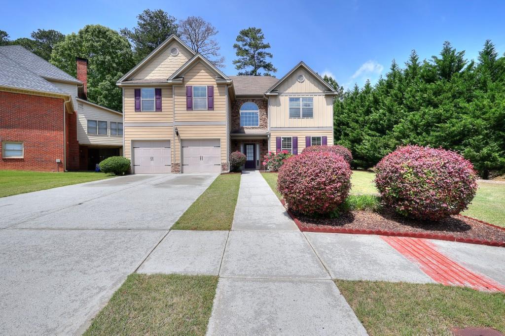2597 Corey Park Dr., Loganville, GA 30052