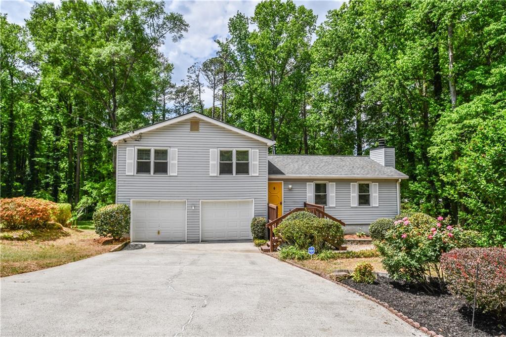 165 Wilhelmina Dr., Ellenwood, GA 30294