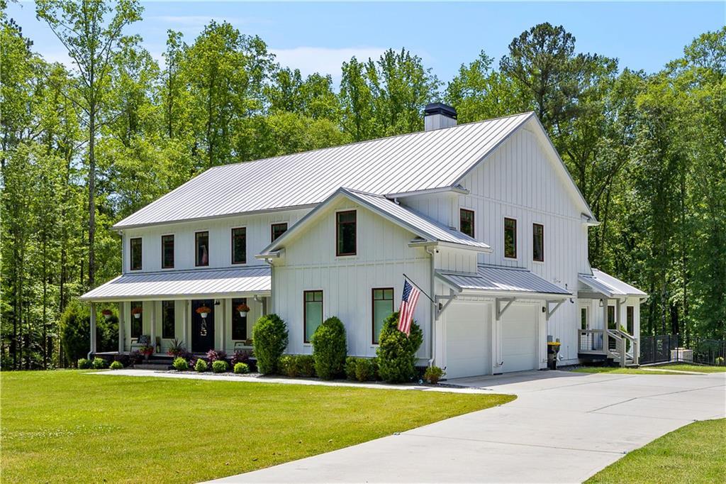 215 Diamond Point, Fayetteville, GA 30215