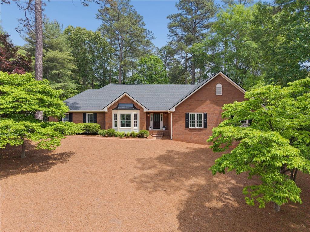 8830 Willowbrae Ln., Roswell, GA 30076
