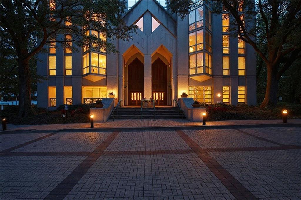 2870 Pharr Court South #207, Atlanta, GA 30305
