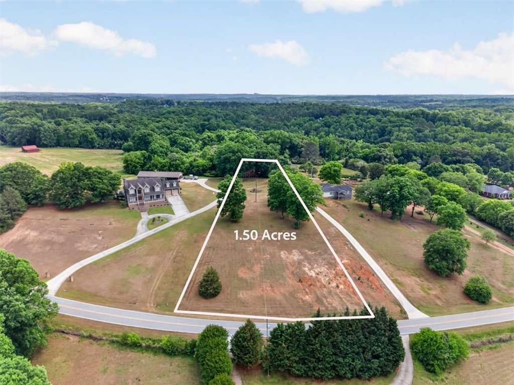 675 Marshall Clark Rd., Hoschton, GA 30548