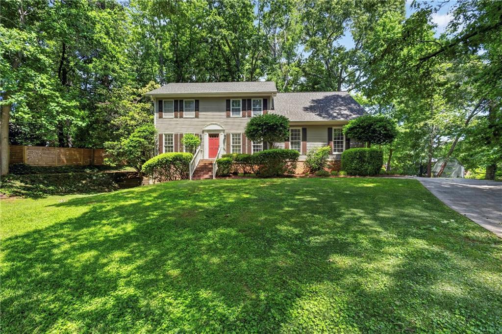 5794 Vantage Ct., Stone Mountain, GA 30087