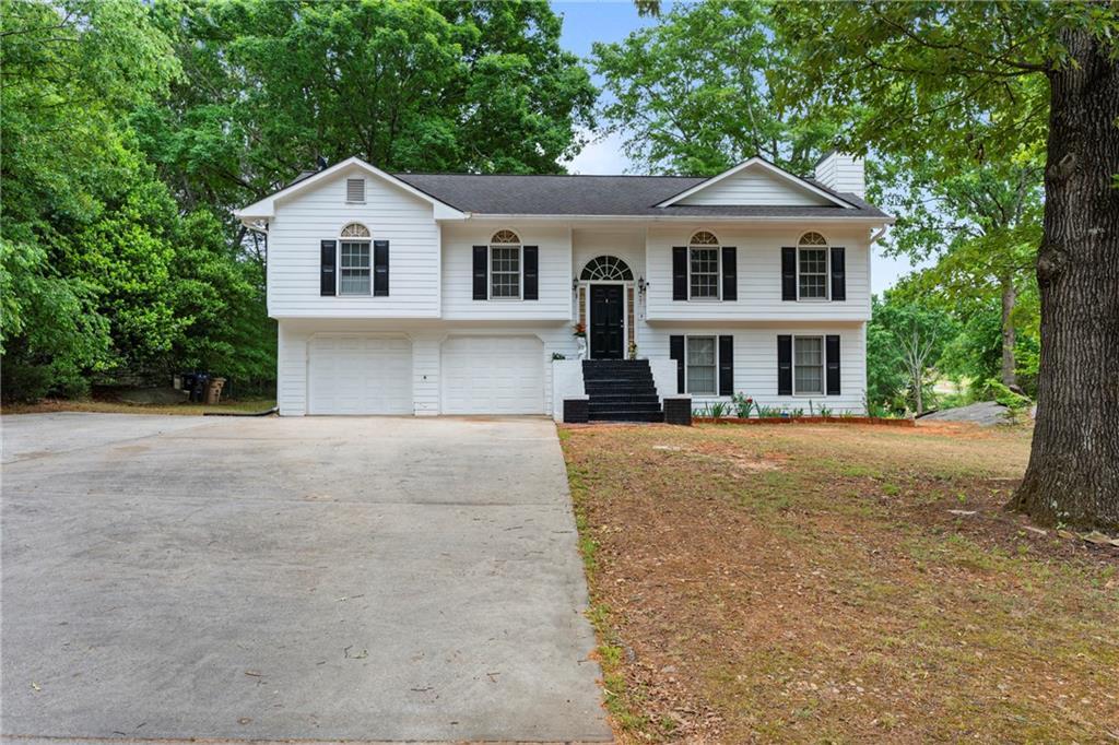 143 Stoneview Dr., Hoschton, GA 30548