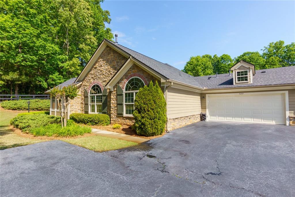 5264 Stone Village Cir., Kennesaw, GA 30152
