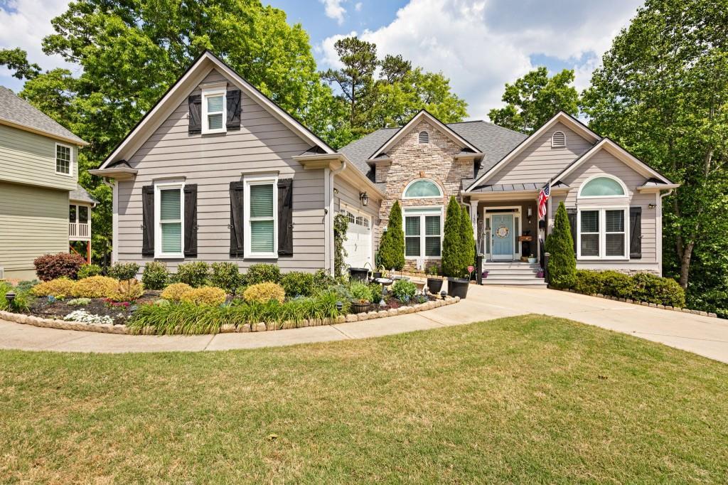 1350 Chester Harris Dr., Dallas, GA 30132