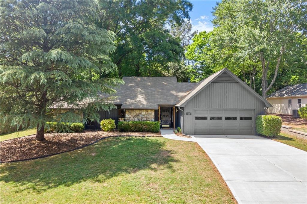 20 Sweetwood Ct., Roswell, GA 30076