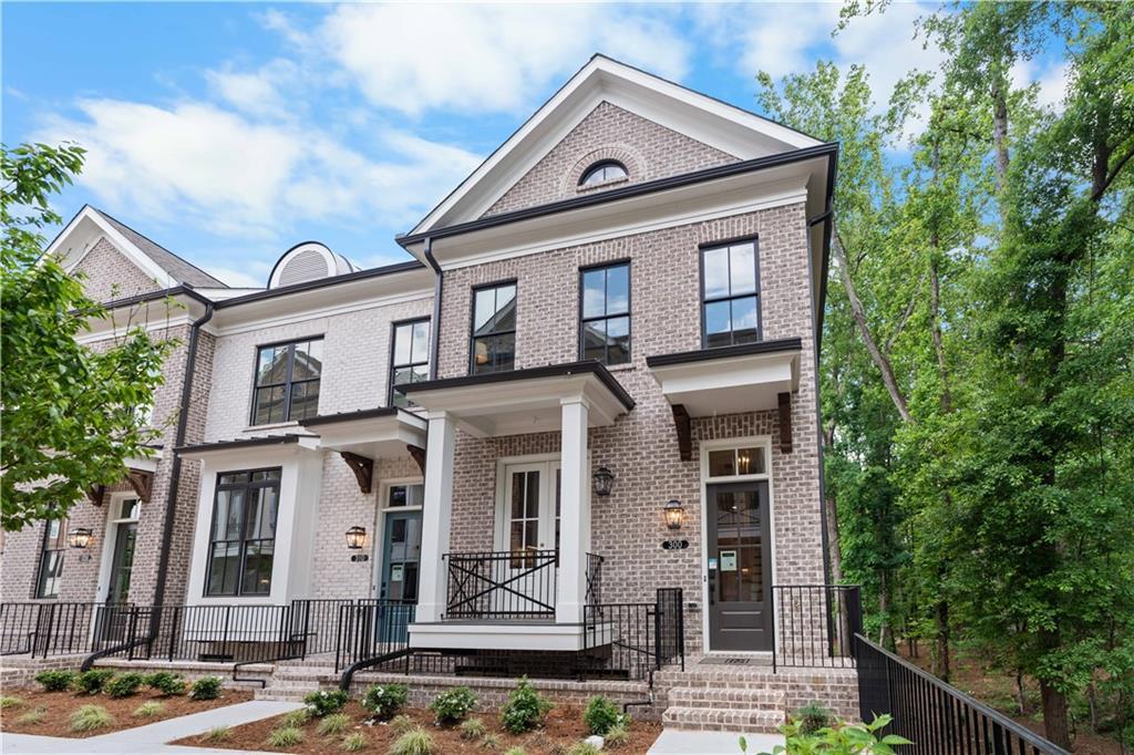 300 Crimson Pine Alley #9, Alpharetta, GA 30009