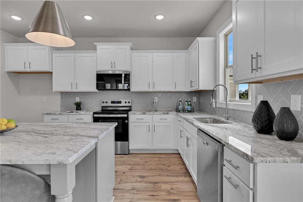 922 Homepark Cir., Buford, GA 30518
