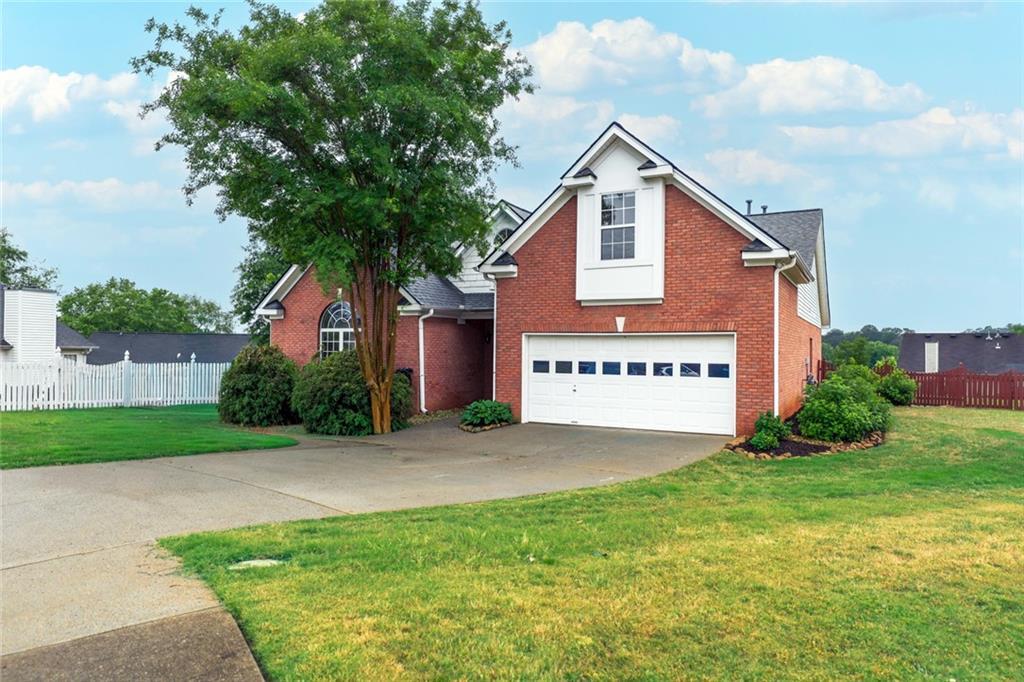 193 April Ridge Ln., Lawrenceville, GA 30045