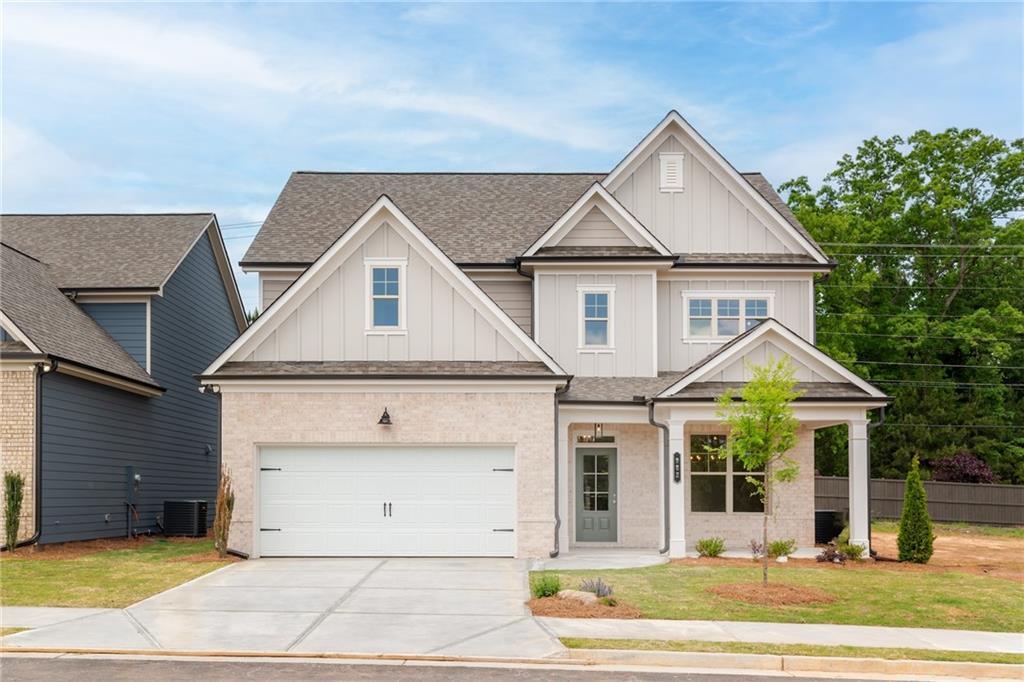 982 Homepark Cir., Buford, GA 30518