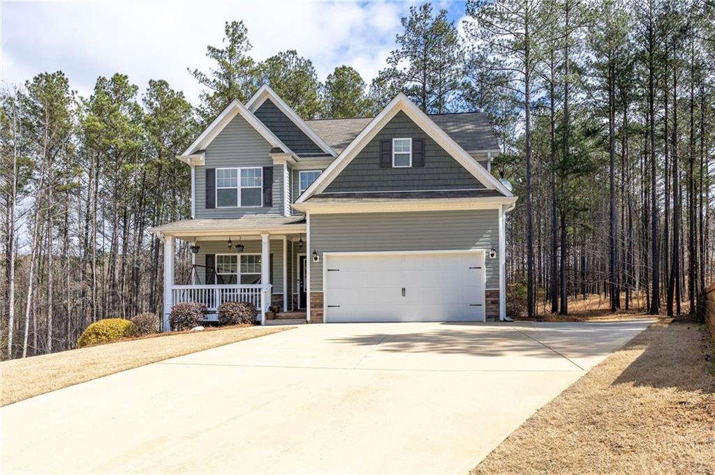 592 Willow Springs Dr., Dallas, GA 30132