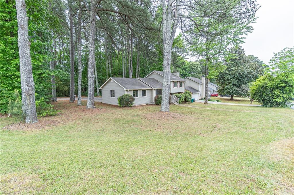 602 Brighton Dr., Lawrenceville, GA 30043