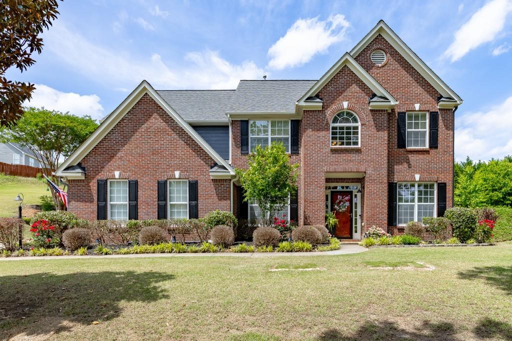 933 Cruce Lake Dr., Hoschton, GA 30548