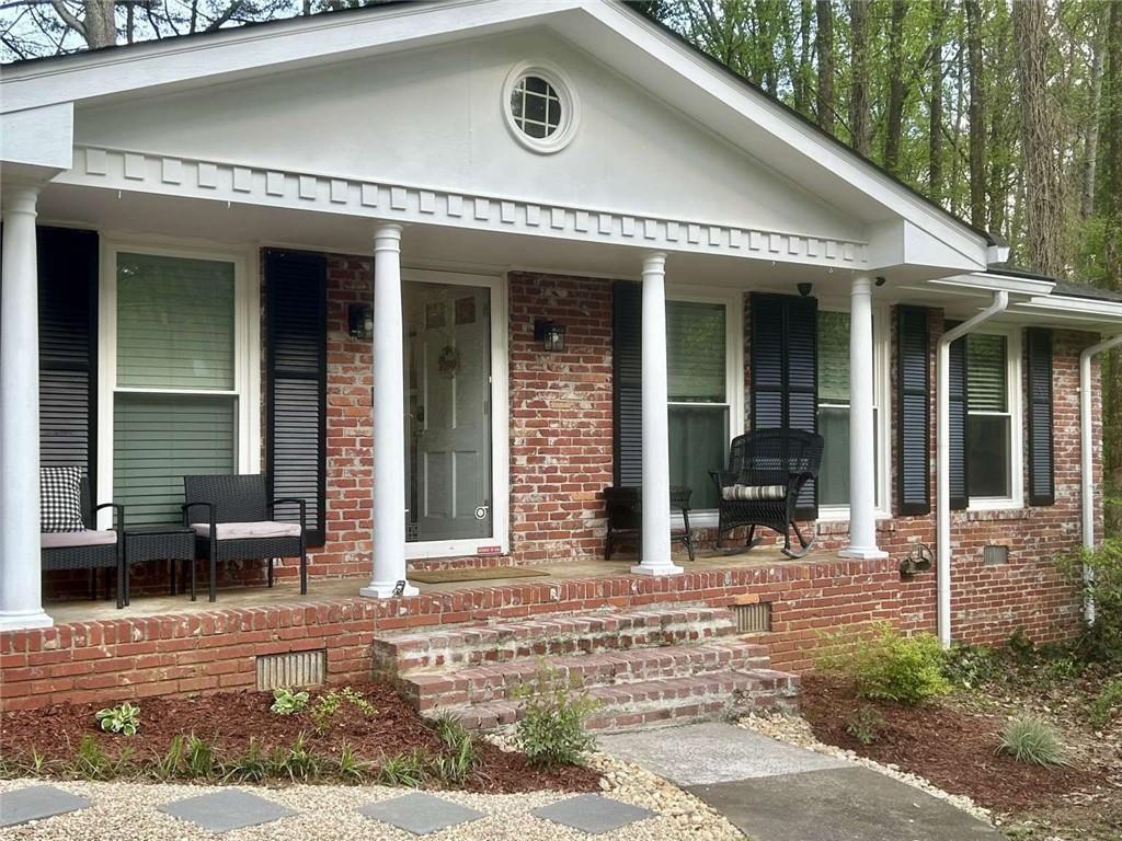 2439 Woodcreek Ct., Tucker, GA 30084