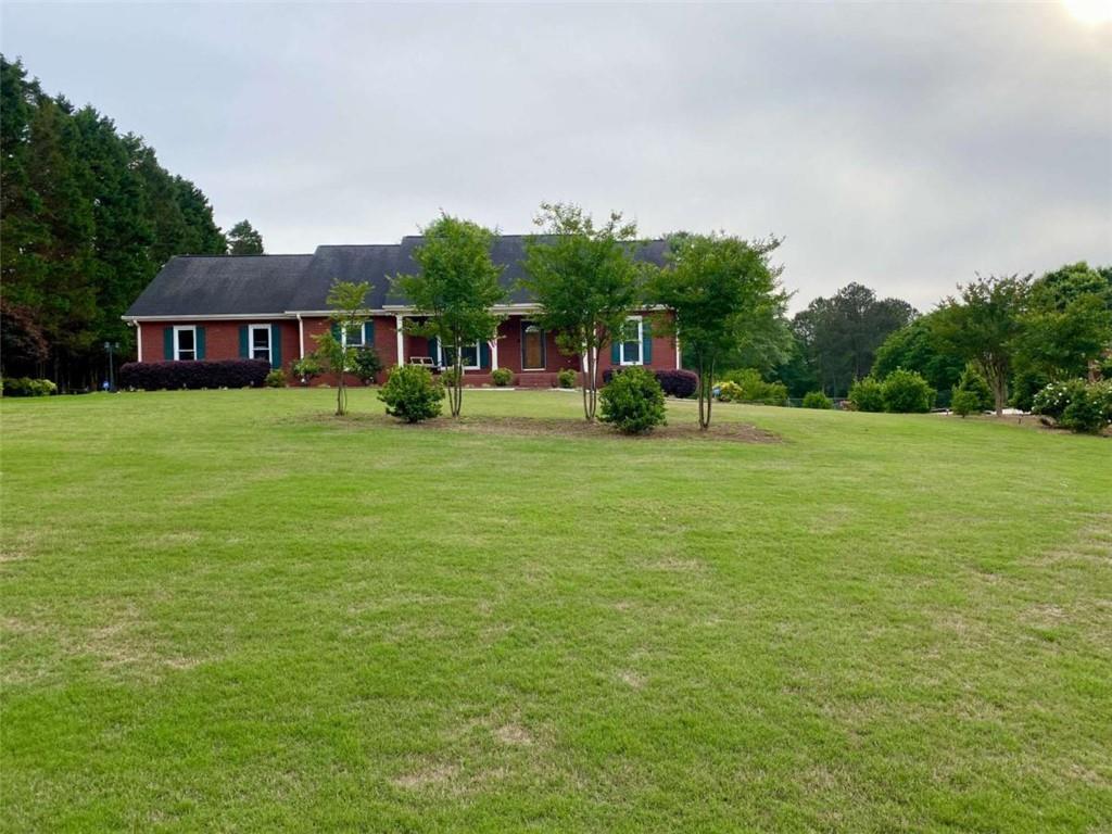 2822 Green Rd., Loganville, GA 30052