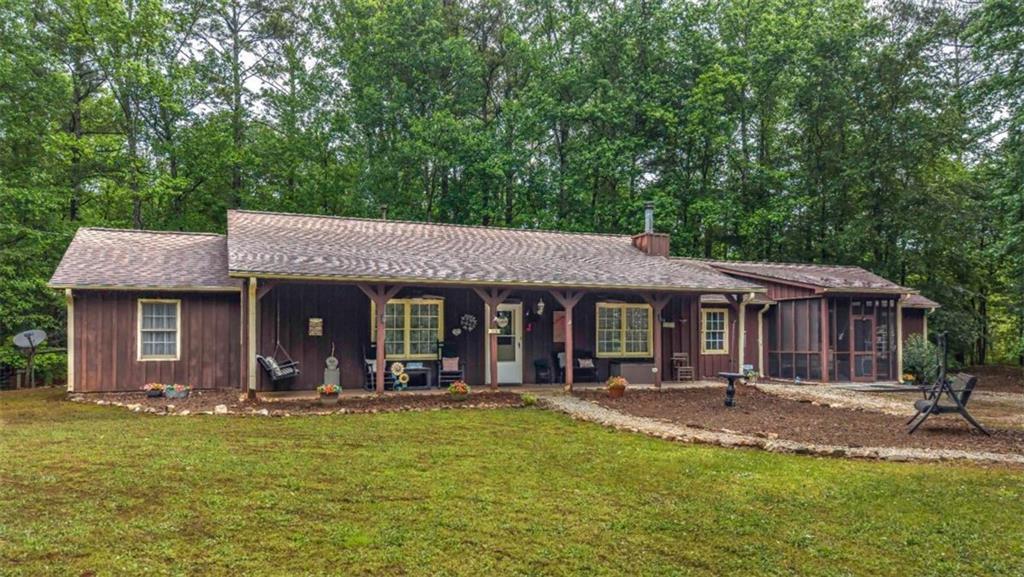 712 Honeysuckle Ln., Temple, GA 30179