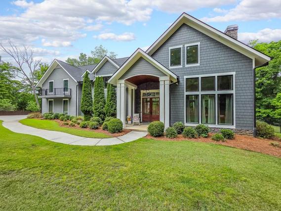 New Homes with Master Bedrooms on the 1st Floor That Attend Red Top Middle School: April 25th to May 1st