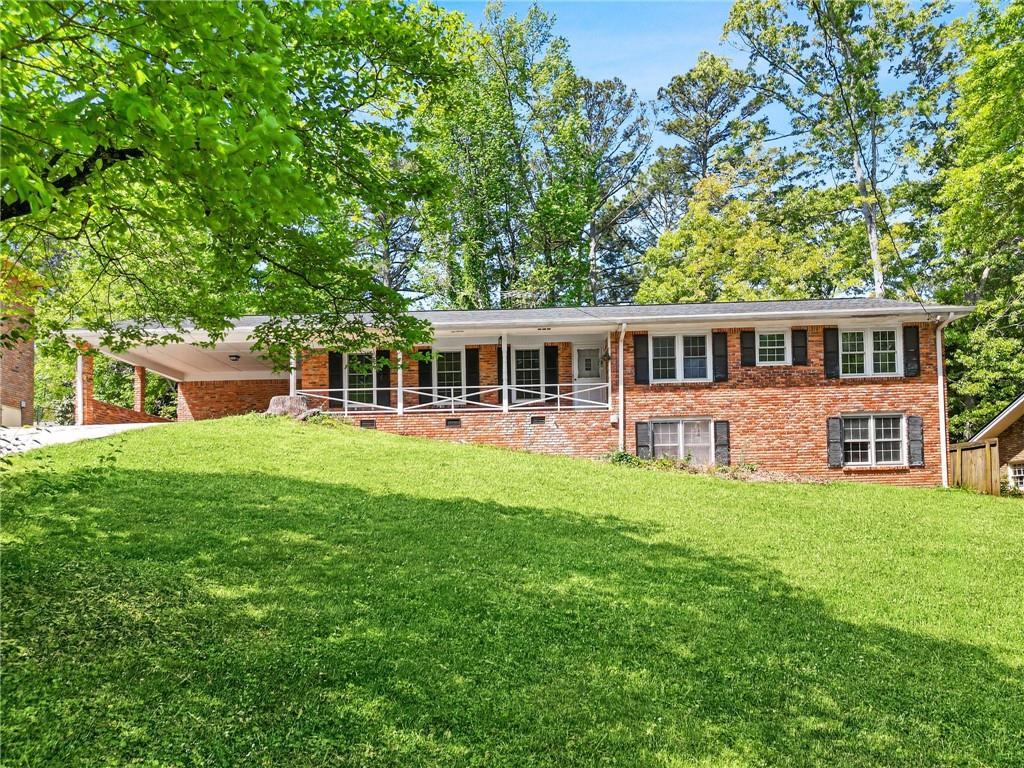 972 Bingham Ln., Stone Mountain, GA 30083