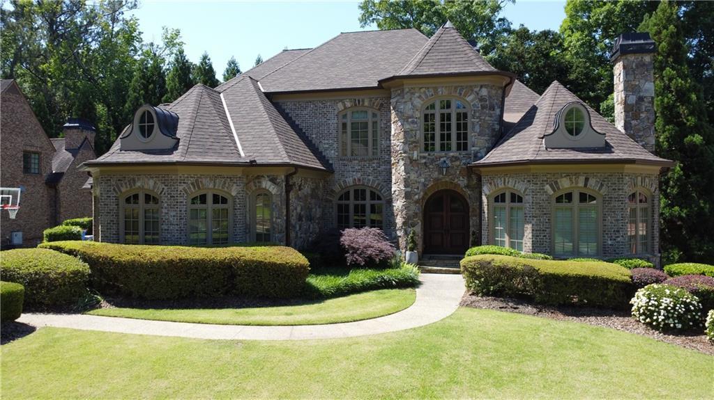 841 Camden Park Ct., Atlanta, GA 30342